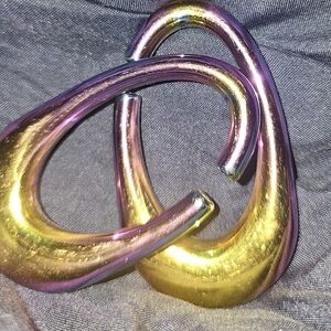 Multicolored ear weights